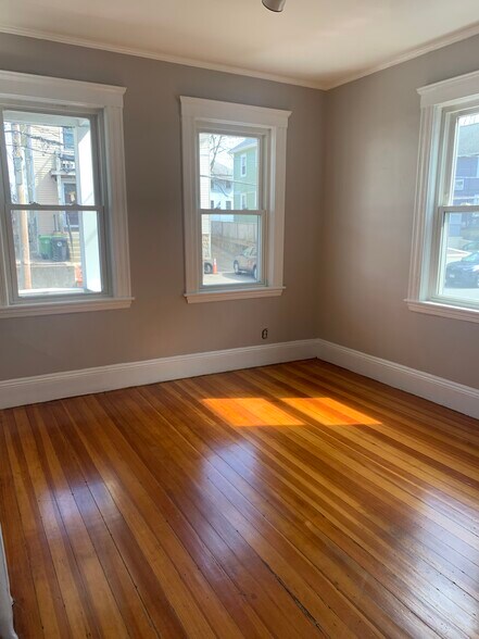 Building Photo - 60 Prentiss St