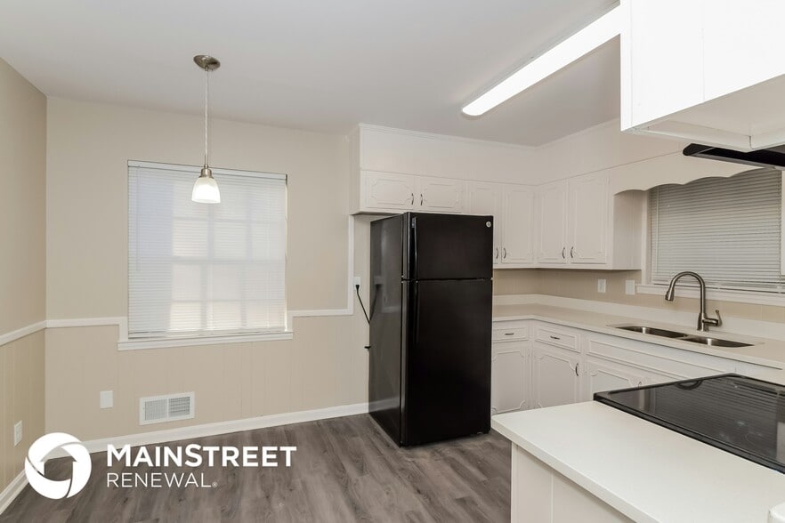 Building Photo - 1508 Brewster Cir