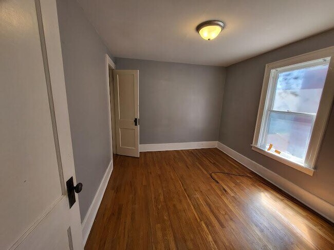 Building Photo - 416 Boyden St