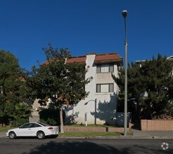 Building Photo - 553 E Orange Ave