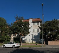 Building Photo - 553 E Orange Ave