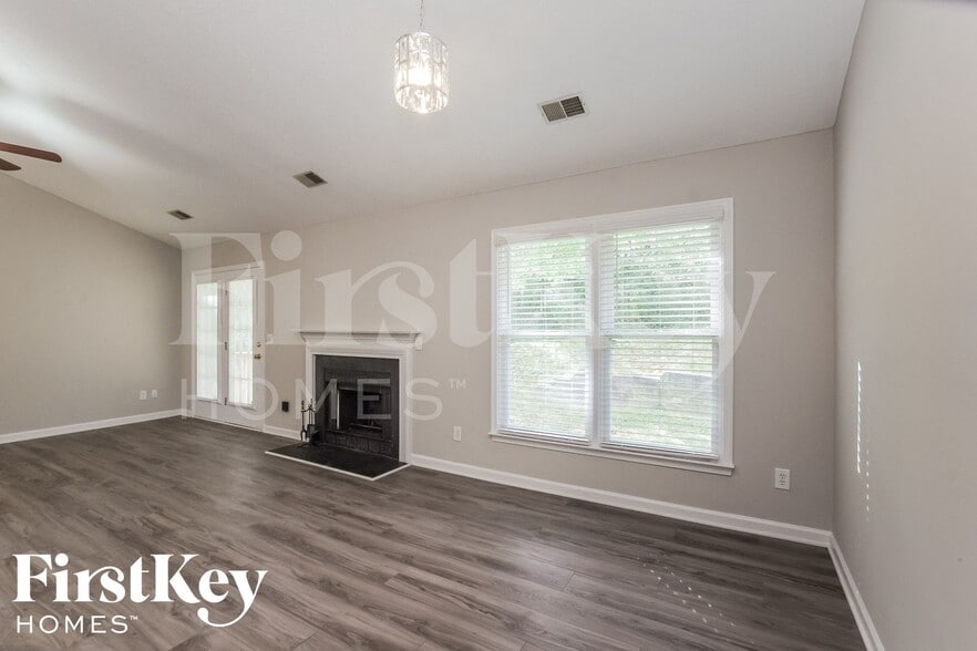 Building Photo - 3321 Argyle Ln