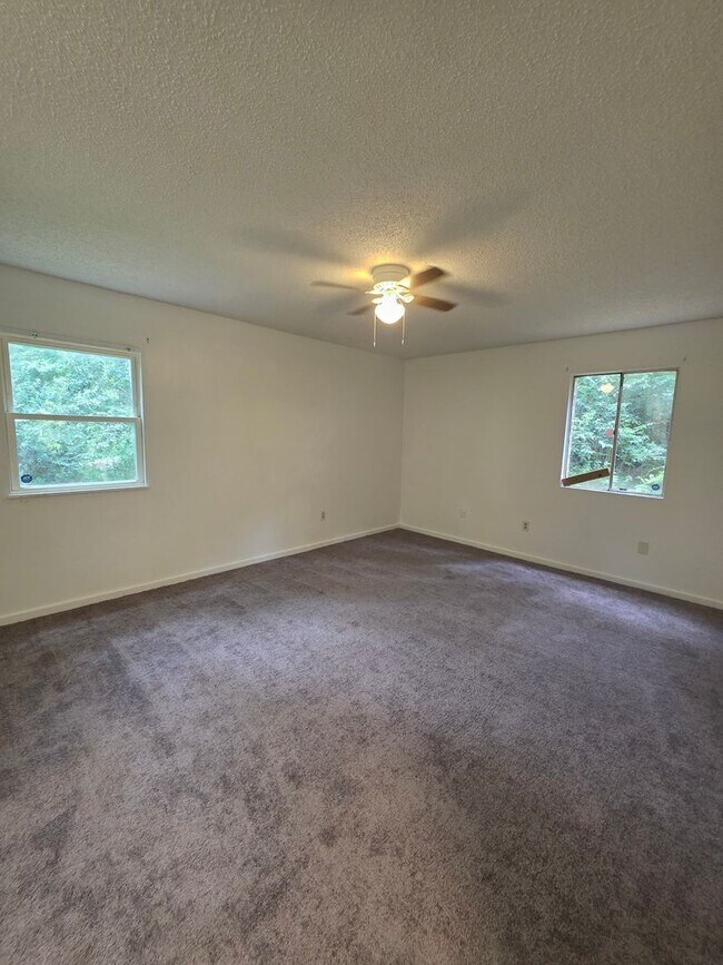 Building Photo - 1208 Bush River Rd