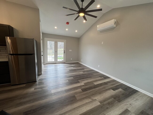 Building Photo - 8010 Sunset Heights Dr