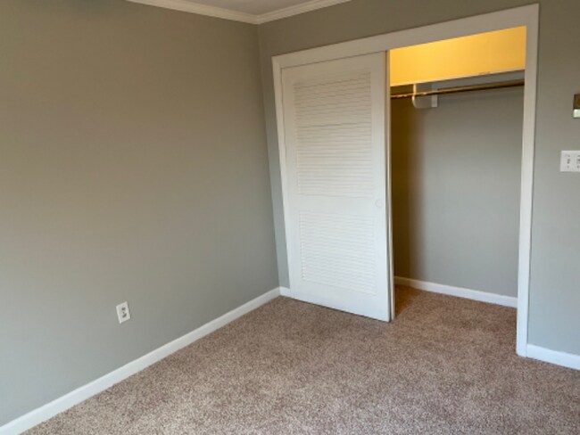 Building Photo - 361 Belmont Dr
