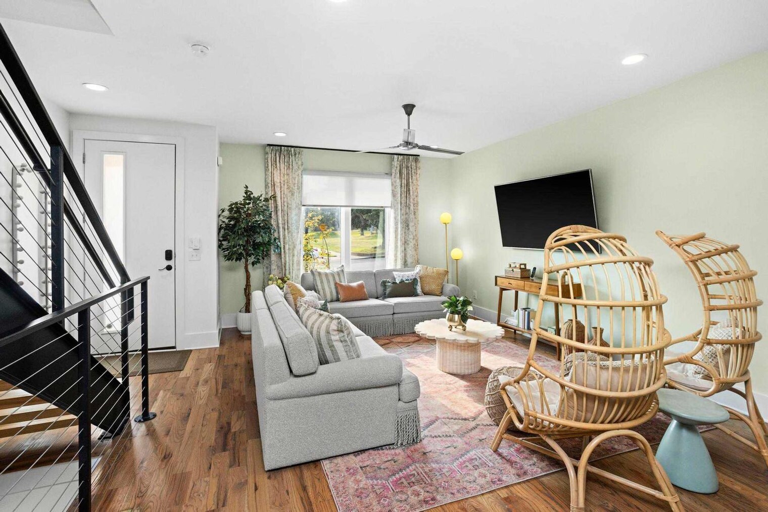 Building Photo - 1714 8th Ave S