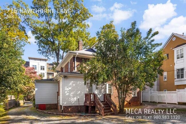 Building Photo - 715 Hawthorne Ln