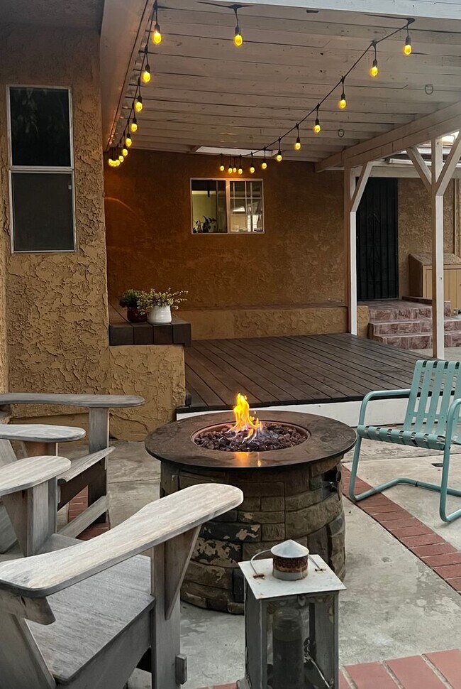 Building Photo - Spacious 2/2 Home for rent in Long Beach!