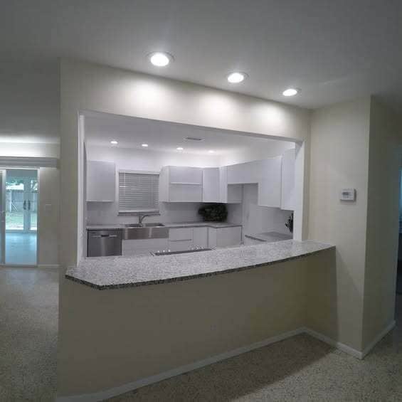 Building Photo - 2447 Baywood Dr W