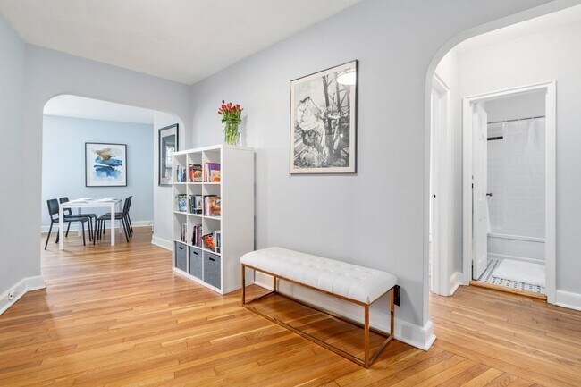 Building Photo - 50 Follen St