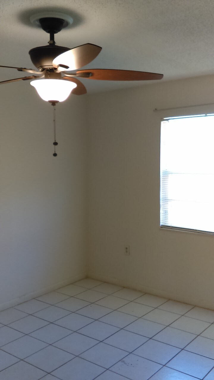 Building Photo - 8030 Orange Ave