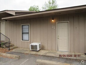 Building Photo - 1313 McNutt Rd