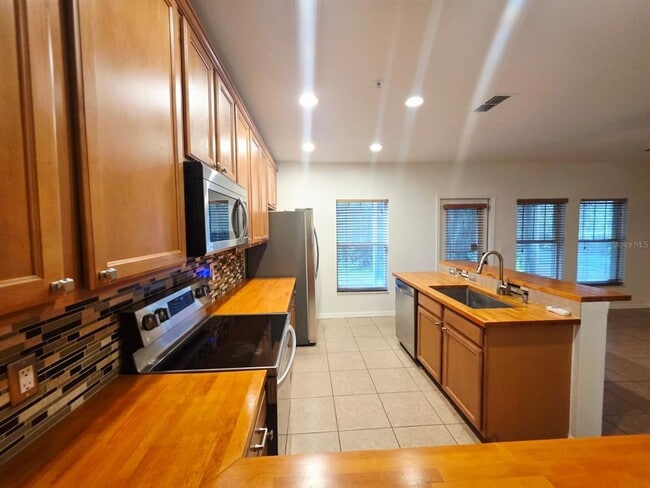 Building Photo - 9764 Tivoli Villa Dr