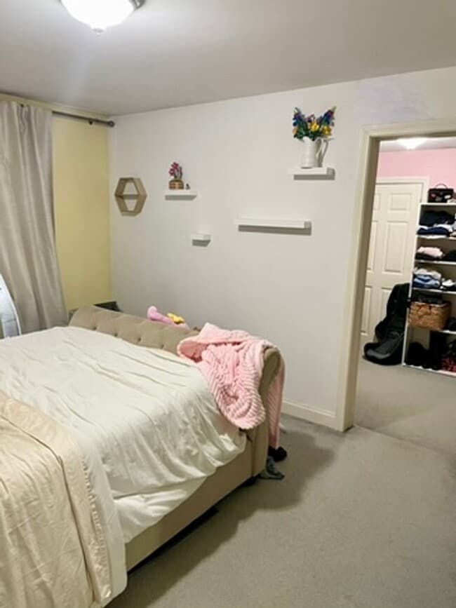 Building Photo - Sublet available now to May. Stunning 5 be...