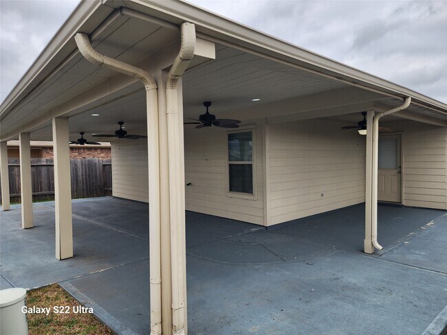 Building Photo - 21007 Whitehaven Bluff Trail