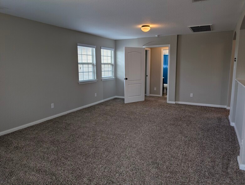 Building Photo - 13302 Frio Parke