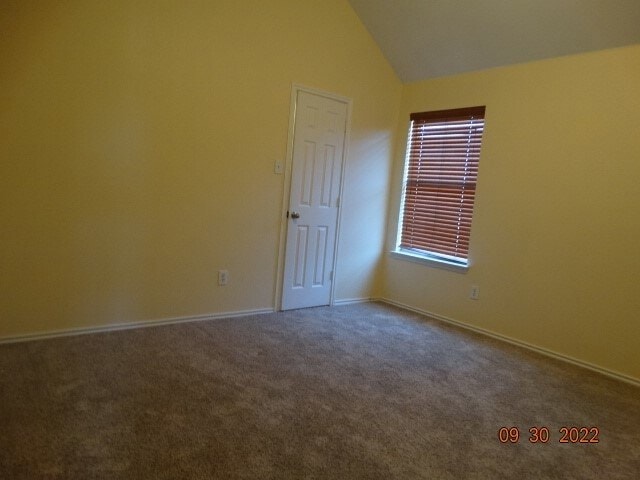 Building Photo - 9975 Red Cedar Dr