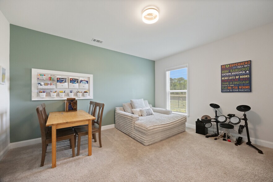 Building Photo - 268 Heron Creek Dr