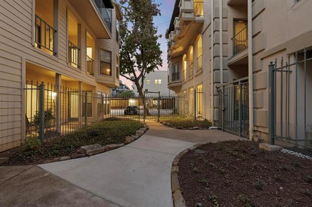 Building Photo - 3105 San Jacinto St