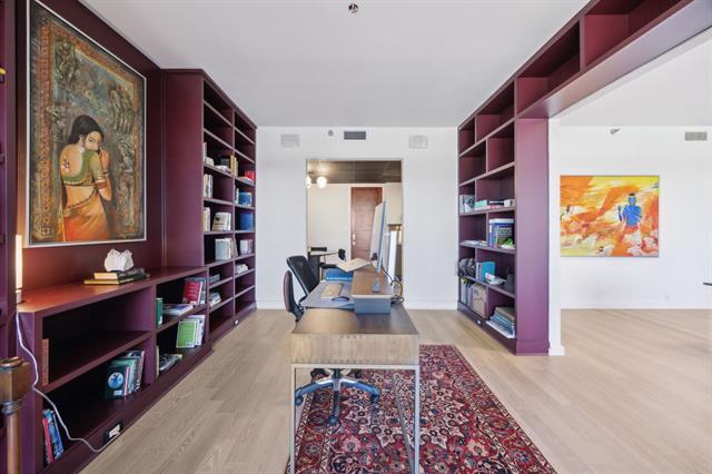 Building Photo - 3831 Turtle Creek Blvd