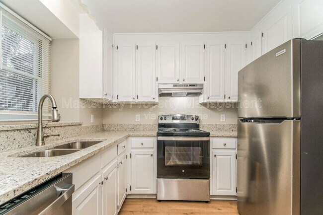 Building Photo - 505 Oak Run Dr