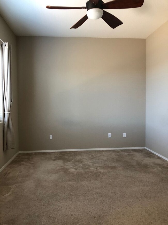 Building Photo - Corner Lot Charmer- Granville Amenities Included!