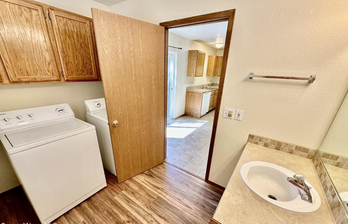 Building Photo - 107 N Caton St