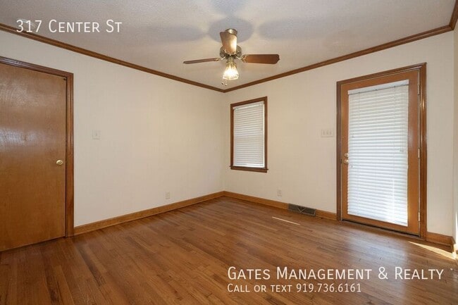 Building Photo - 317 Center St