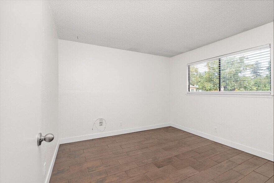 Building Photo - 5175 2nd St