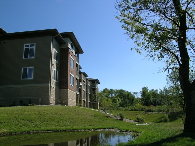 Building Photo - Highlands South Apartments