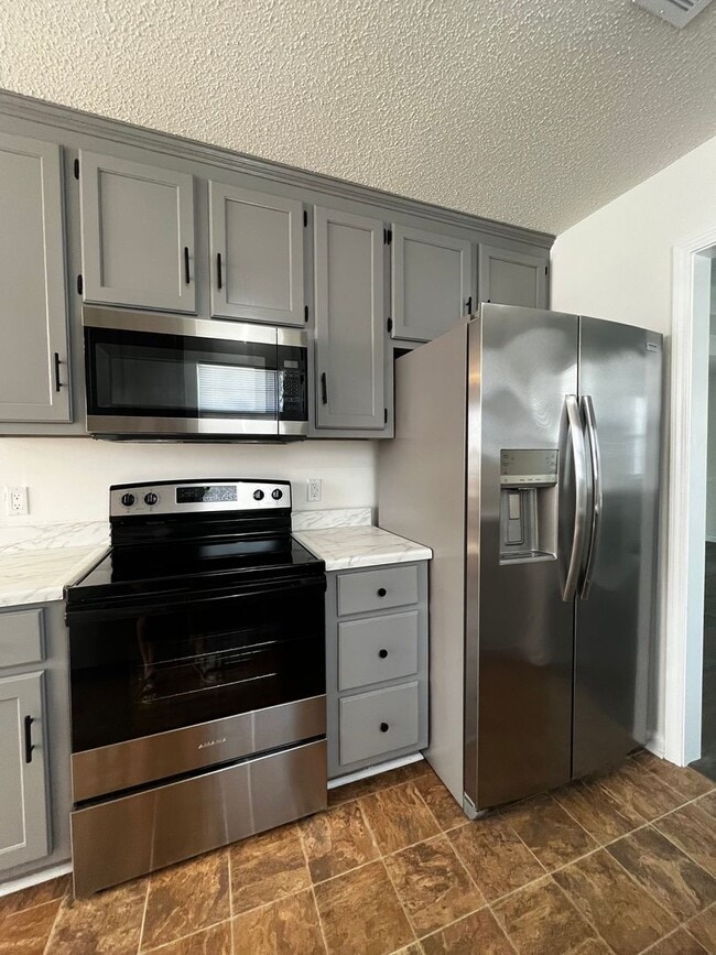 Building Photo - 318 Chadwyck Cir