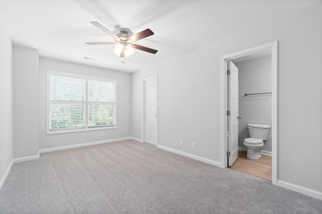 Building Photo - Nautilus Landing Luxury Townhouse