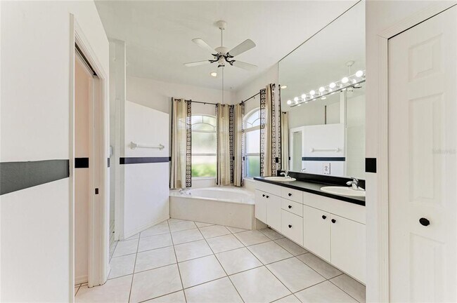 Building Photo - 4805 76th Ct E