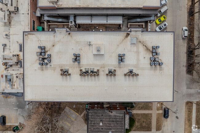 Building Photo - Blackstone Station