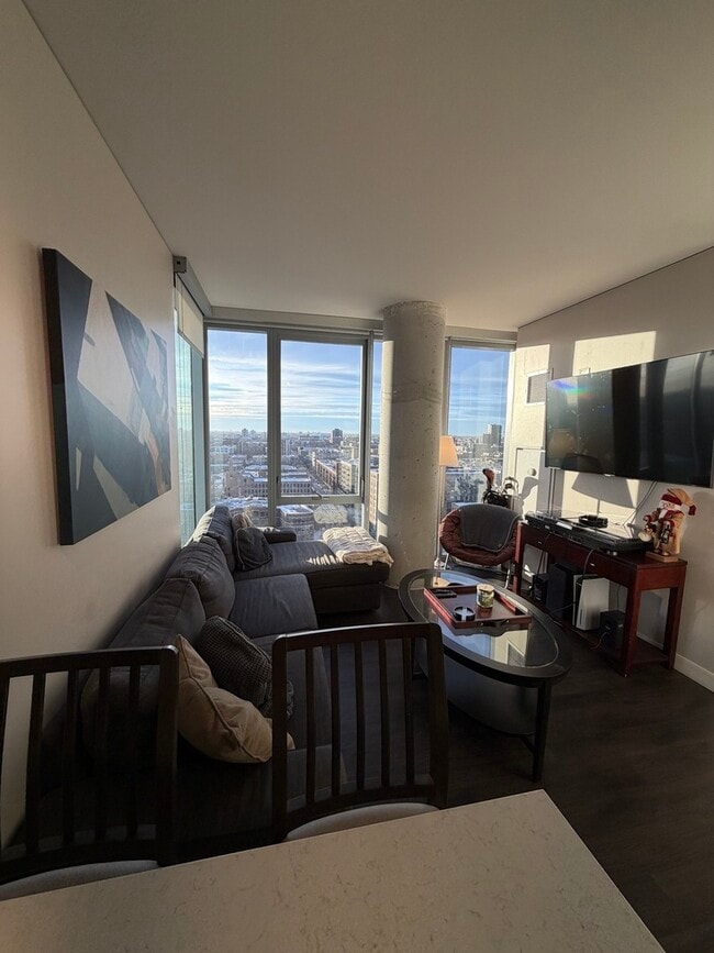 Building Photo - 205 S Peoria St