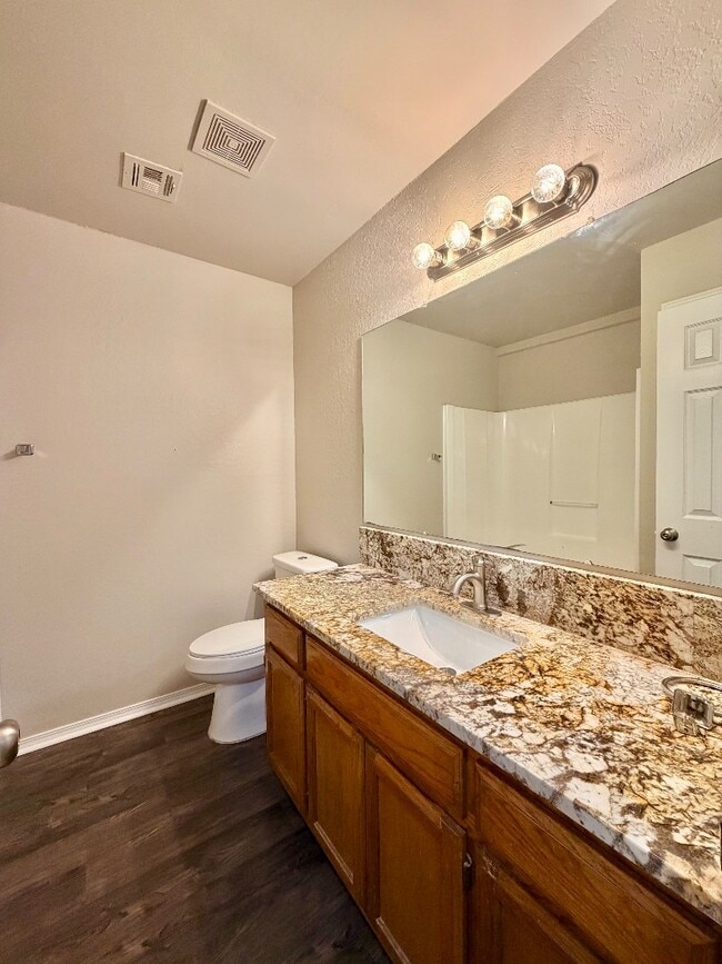 Building Photo - 10802 E 101st St N