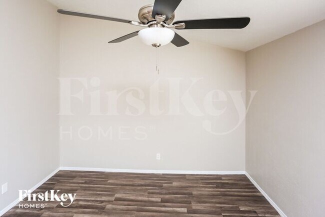 Building Photo - 7916 Iola Dr