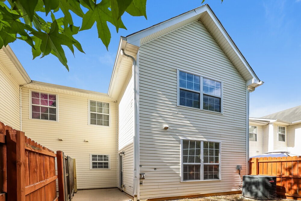Building Photo - 1462 Riverrock Ct