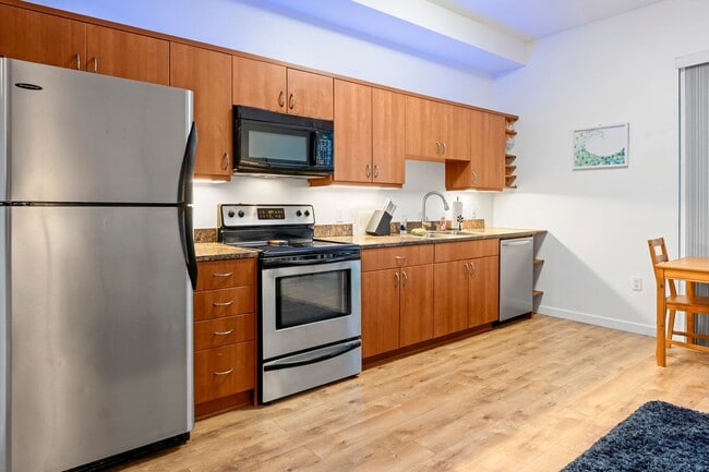 Building Photo - April Move-in Special $500 off Rent - Downtown Cortez Hill Junior Studio | Pool, Parking & Modern...