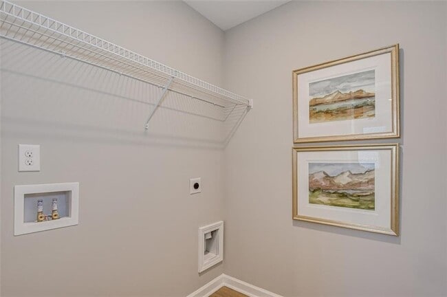 Building Photo - 105 Essence Dr