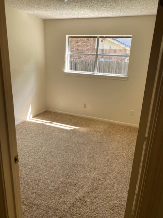 Building Photo - 827 Cliffside Dr