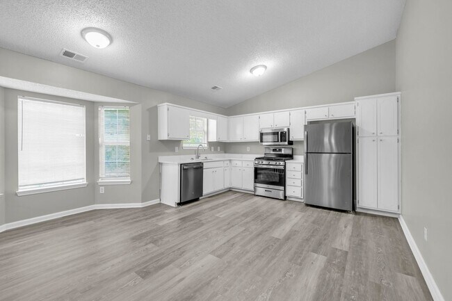 Building Photo - Welcome to your beautifully refreshed home in Hampton, where comfort, style, and convenience come...