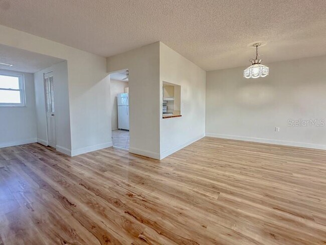 Building Photo - 3640 Ironwood Cir