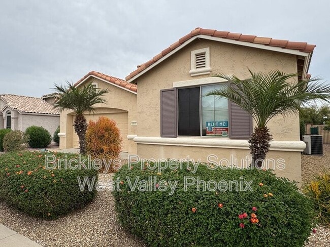 Building Photo - 18151 N Fiesta Dr