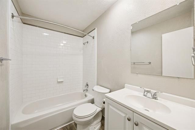 Building Photo - 2710 Clover Valley Dr