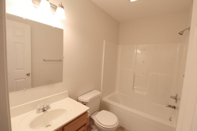 Building Photo - 189 Griffin Ln