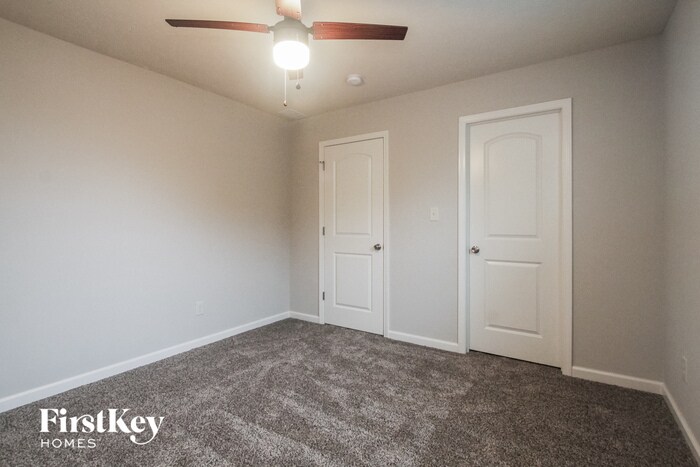 Building Photo - 3043 Sholty Ct