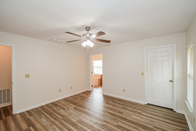 Building Photo - 283 Springfield Ct