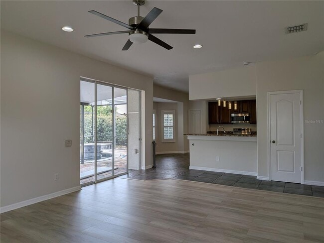 Building Photo - 9869 Heron Pointe Dr