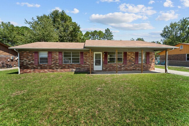 Building Photo - 234 Deerwood Dr